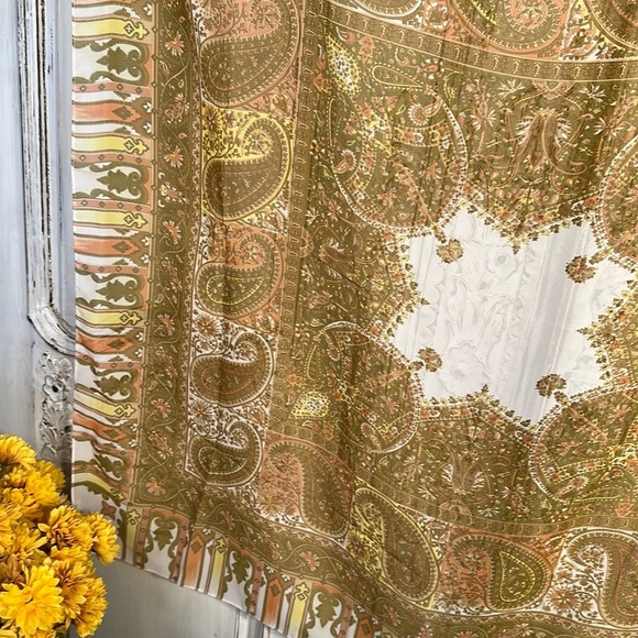 Beautifully Chic Paisley Pattern Scarf Square - Picture 9 of 9